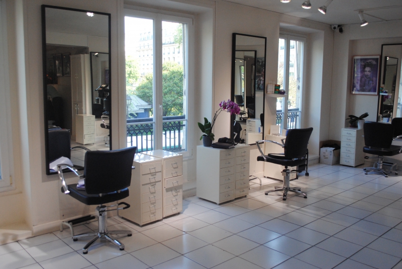 salon-coiffure-HYERES-min_floor-home-office-property-living-room-room-781228-pxhere.com